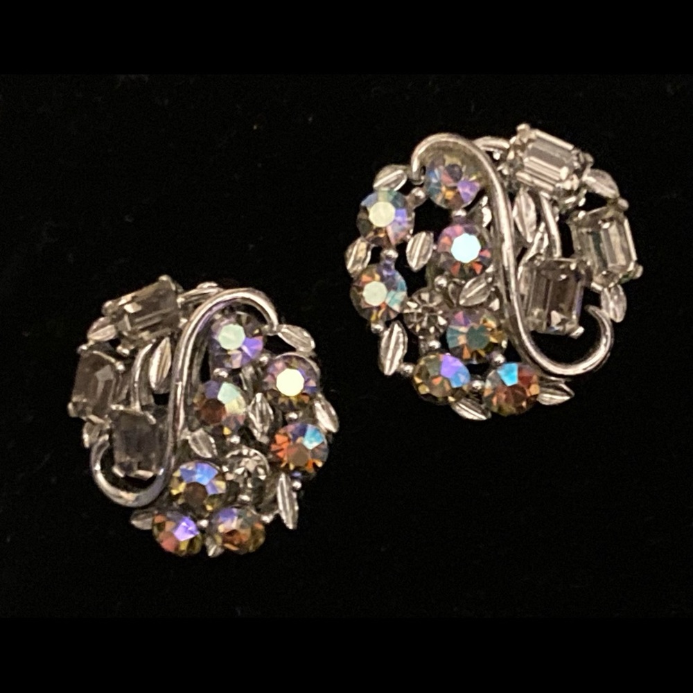 Lisner Rhinestone & Baguette, Clip-On Earrings - Picture 3 of 8